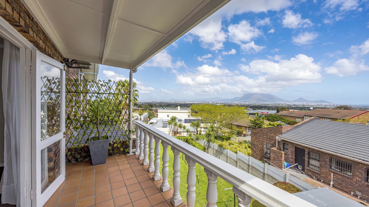 Photo of Patio Balcony in Plattekloof