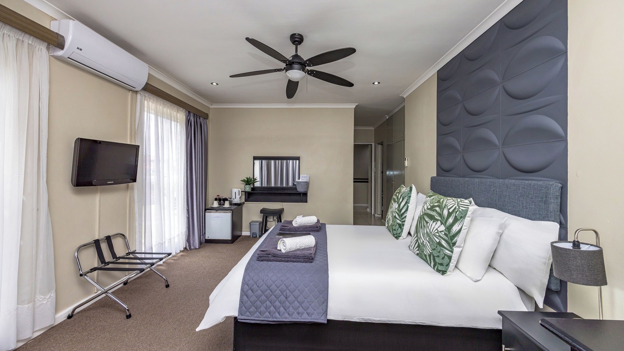 Photo of Bedroom in Plattekloof