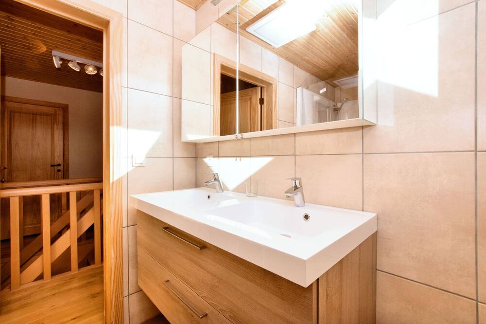 Photo of Bathroom in Septon