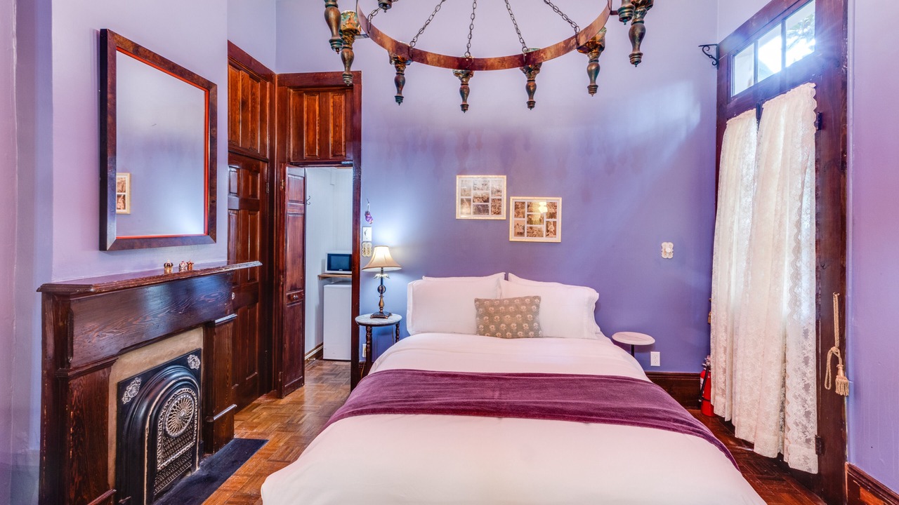 Photo of Bedroom in French Quarter