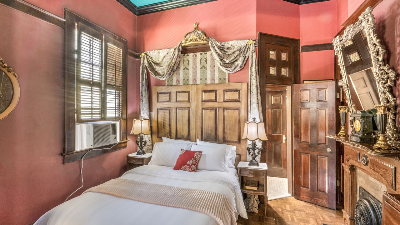 Photo of Bathroom in French Quarter