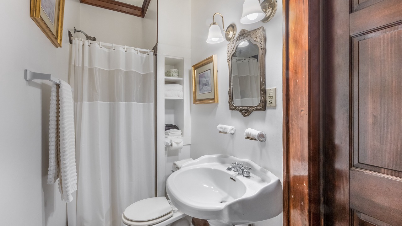 Photo of Bathroom in French Quarter