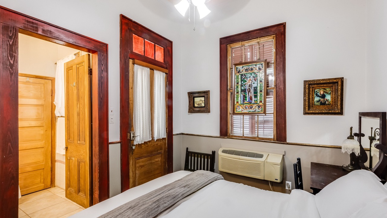 Photo of Bathroom in French Quarter
