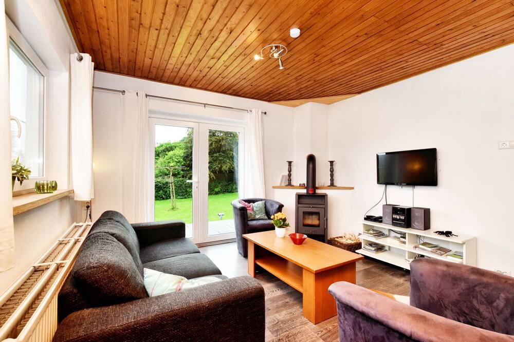 Photo of Livingroom in Commanster