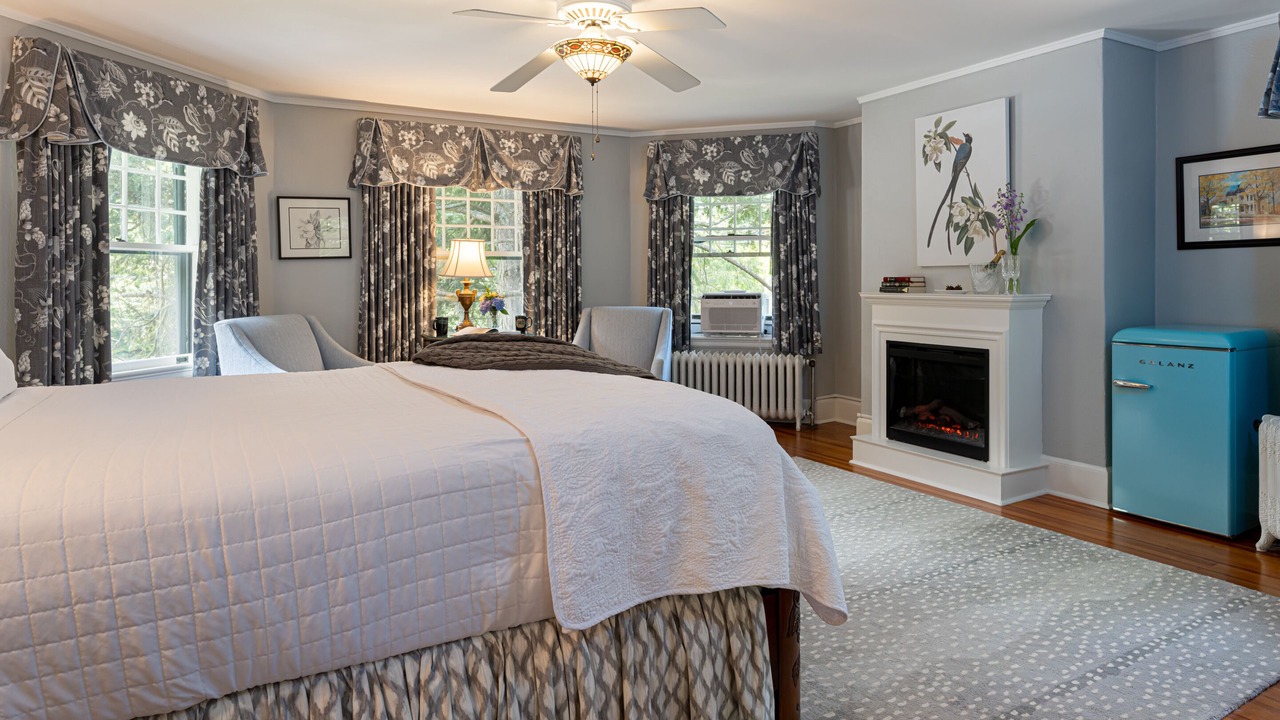 Photo of Livingroom in Historic Montford