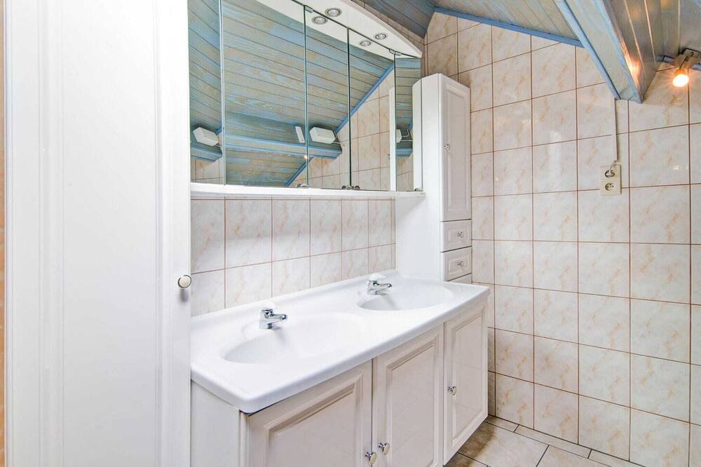 Photo of Bathroom in Ny