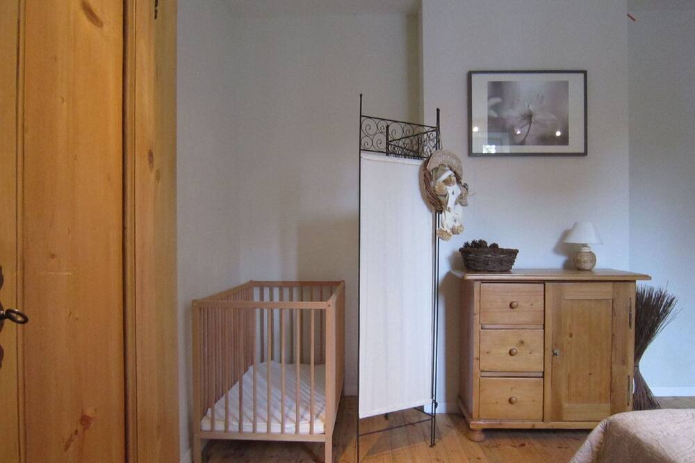 Photo of Bedroom in Hastiere-Lavaux