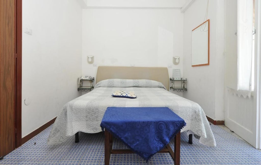 Photo of Bedroom in Minori