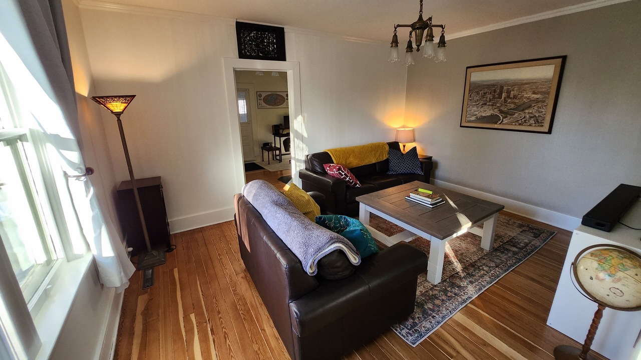 Photo of Livingroom in Pincher Creek