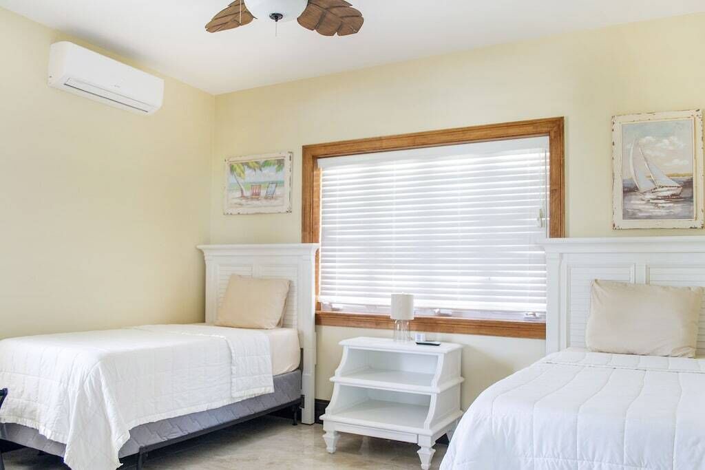 Photo of Bedroom in Bahamas Terrace