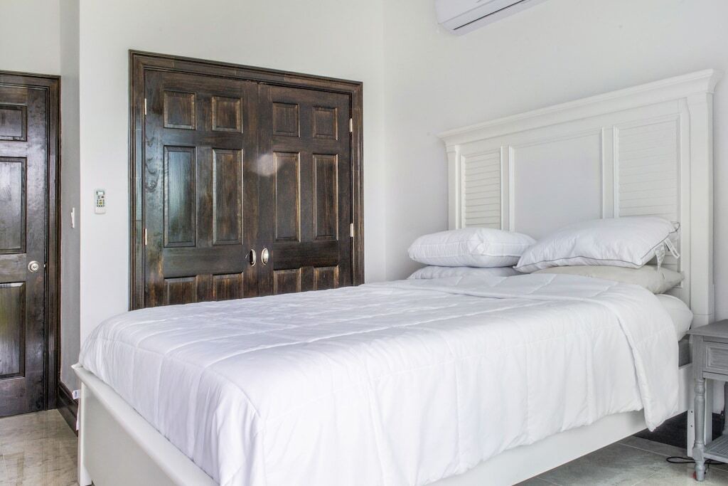 Photo of Bedroom in Bahamas Terrace
