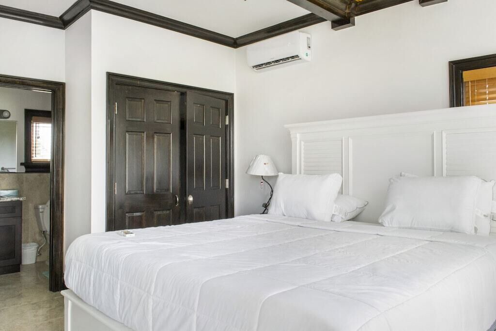 Photo of Bedroom in Bahamas Terrace