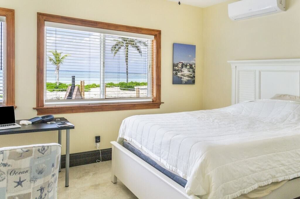 Photo of Bedroom in Bahamas Terrace