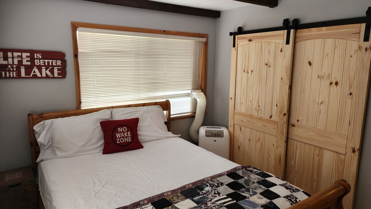 Photo of Bedroom in Bass Lake