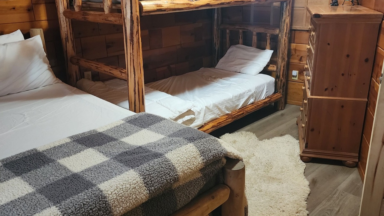 Photo of Bedroom in Bass Lake