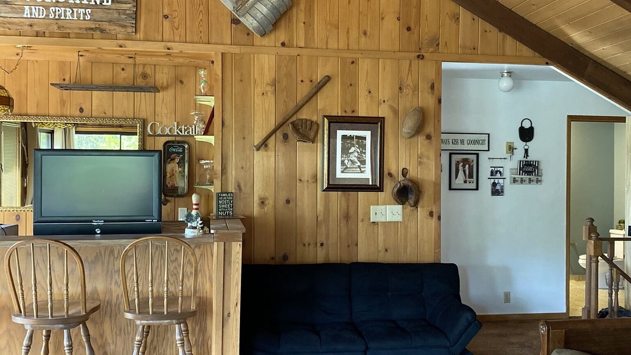 Photo of Bedroom in Bass Lake