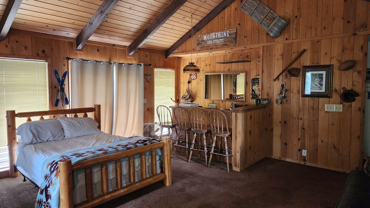 Photo of Bedroom in Bass Lake