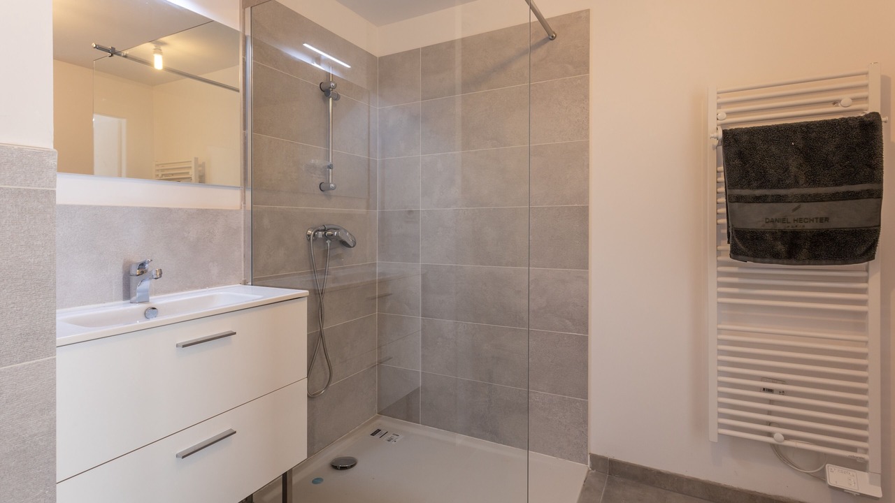 Photo of Bathroom in Embrun