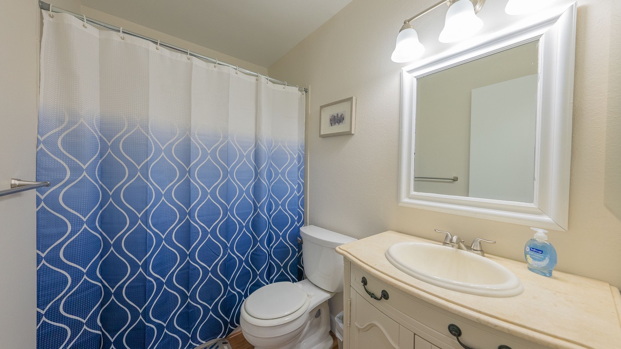 Photo of Bathroom in Mission Hills