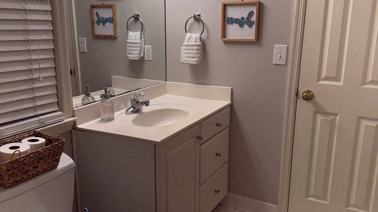 Photo of Bathroom in Redmont Park
