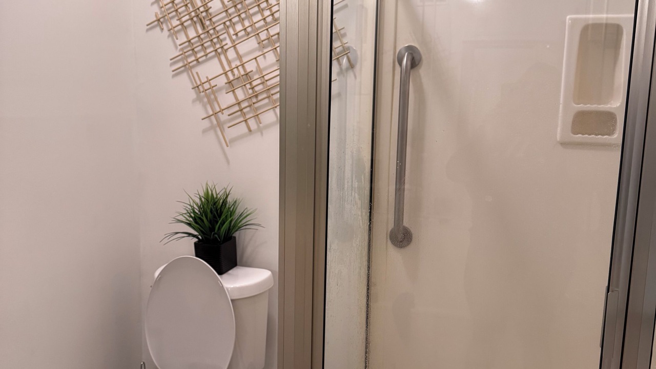 Photo of Bathroom in Redmont Park