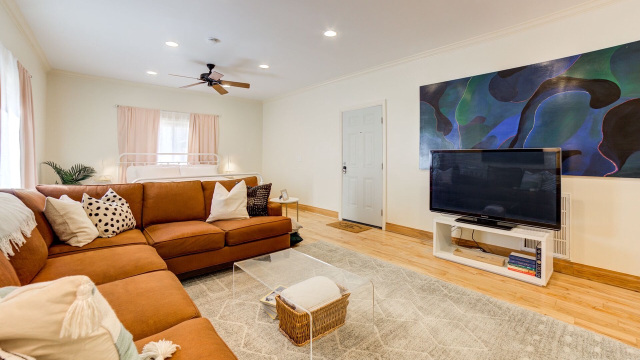 Photo of Livingroom in Maple Ridge