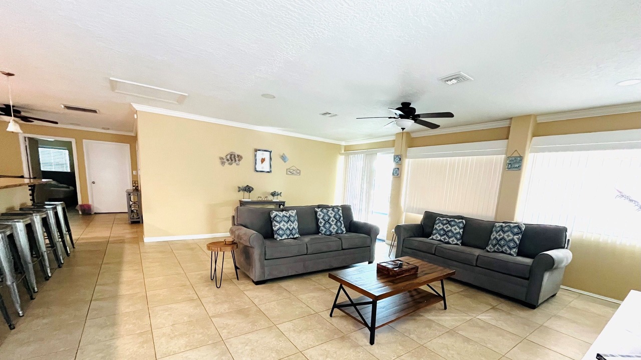 Photo of Livingroom in Cocoa Isles