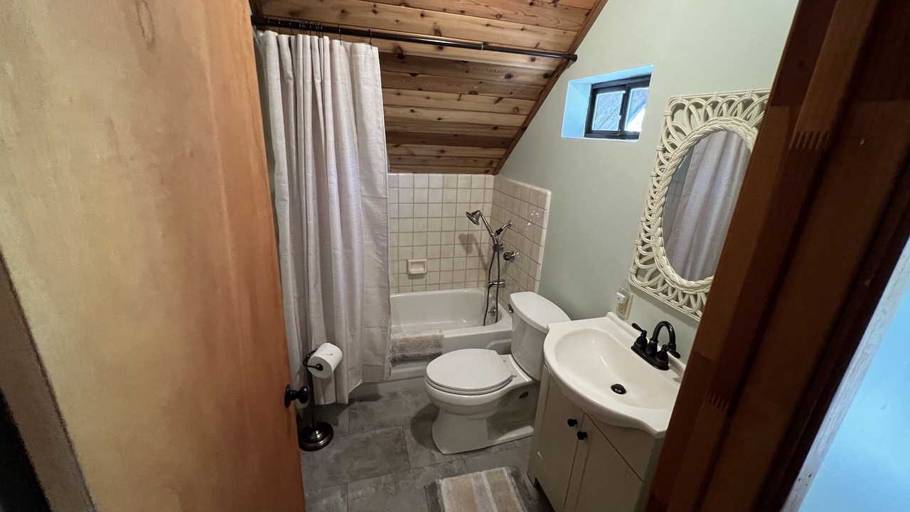 Photo of Bathroom in Ponderosa
