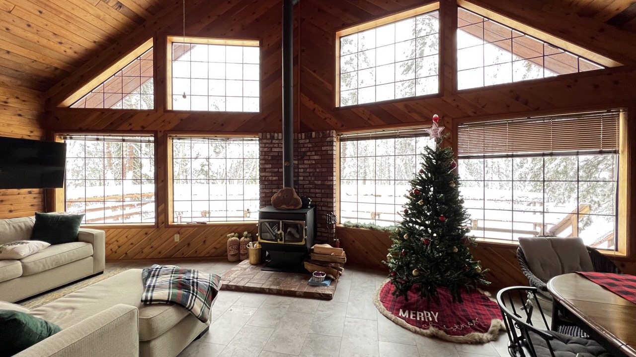 Photo of Livingroom in Ponderosa