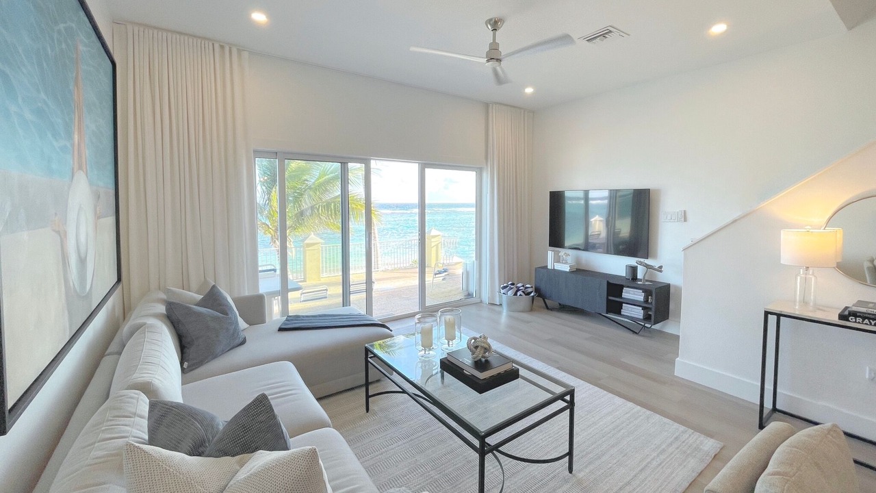 Photo of Livingroom in Bodden Town