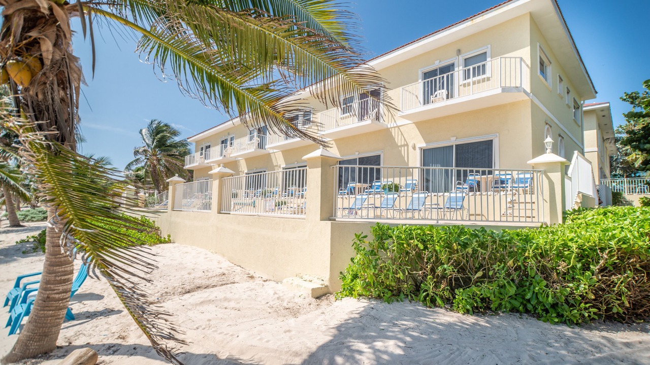 Photo of Patio Balcony in Bodden Town