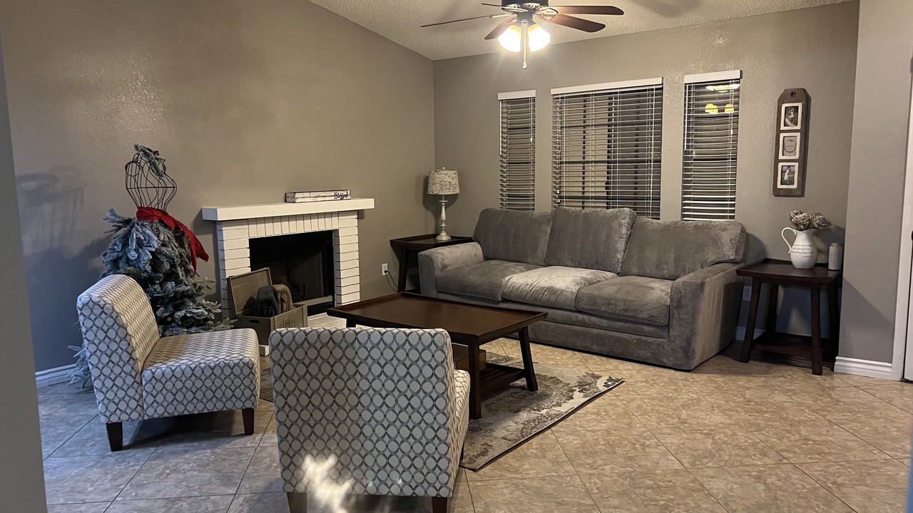 Photo of Livingroom in Silverado Ranch