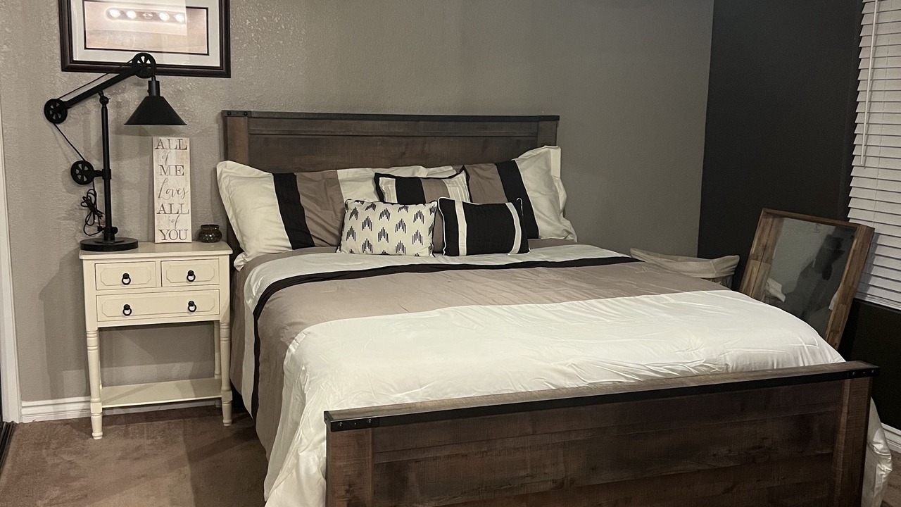 Photo of Bedroom in Silverado Ranch