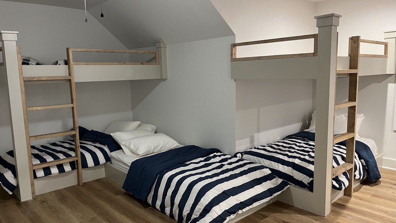 Photo of Bedroom in Smithville