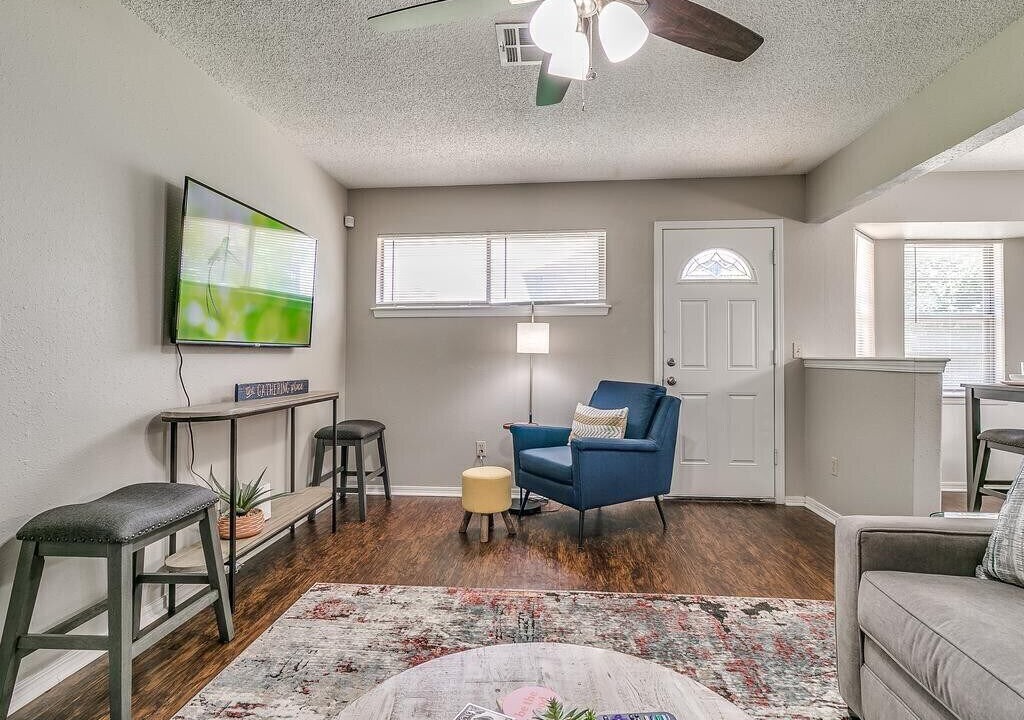 Photo of Livingroom in Midwest City