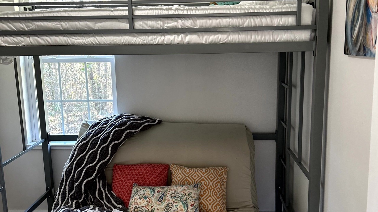 Photo of Bedroom in Theodore
