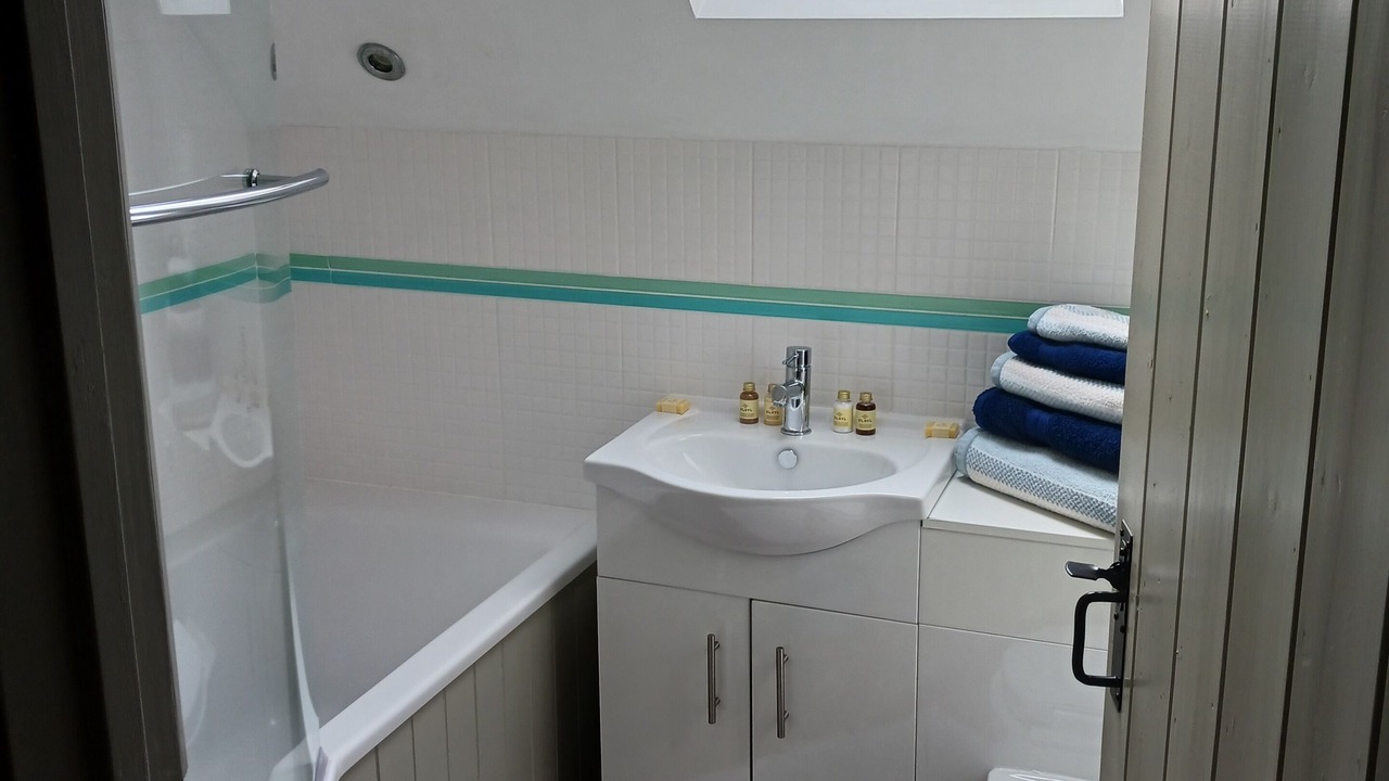 Photo of Bathroom in Cadgwith