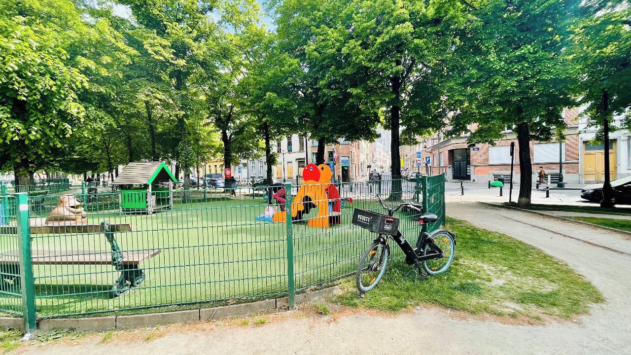 Photo of Others in Dansaert