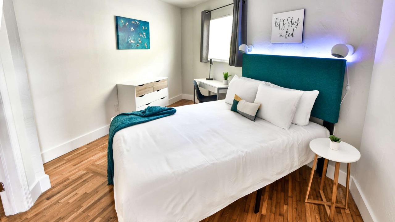 Photo of Bedroom in The Roads