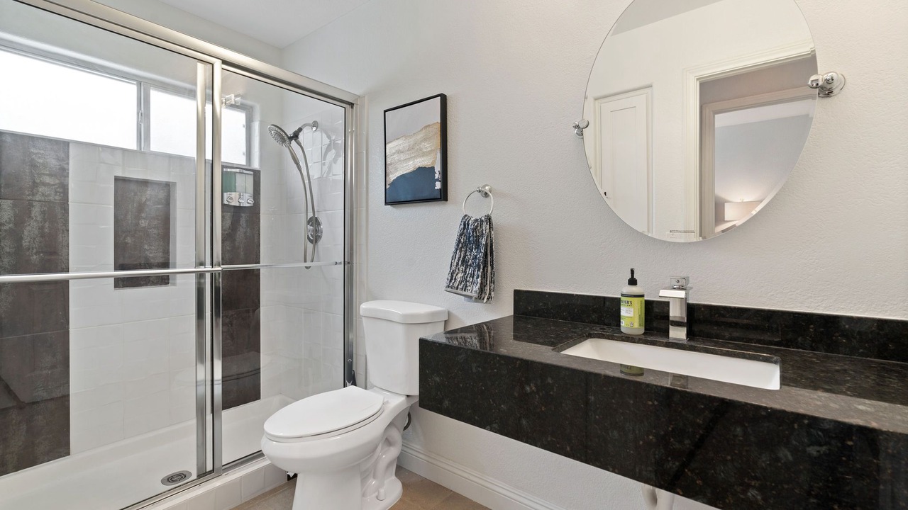 Photo of Bathroom in Green Valley