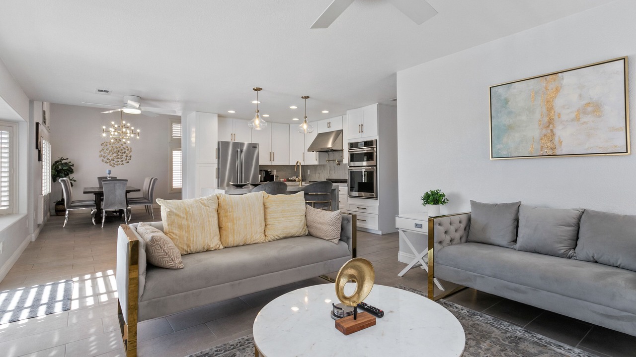 Photo of Livingroom in Green Valley