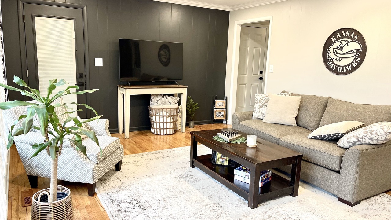 Photo of Livingroom in Lawrence