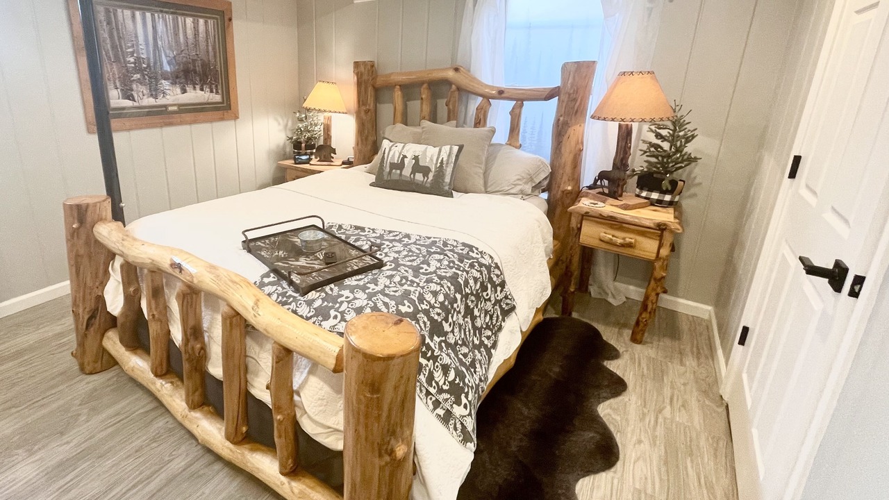 Photo of Bedroom in Lawrence