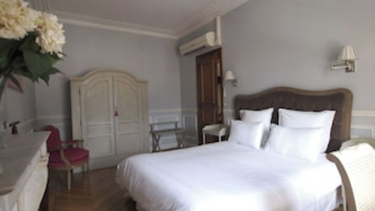Photo of Bedroom in Saint-Merri
