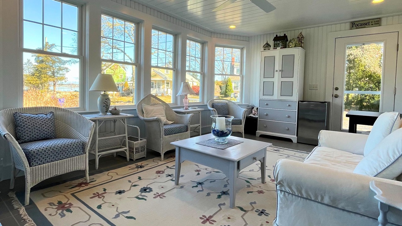 Photo of Livingroom in Pocasset