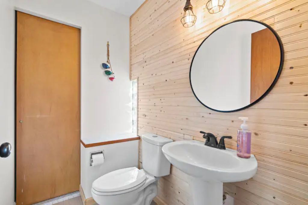 Photo of Bathroom in Seneca