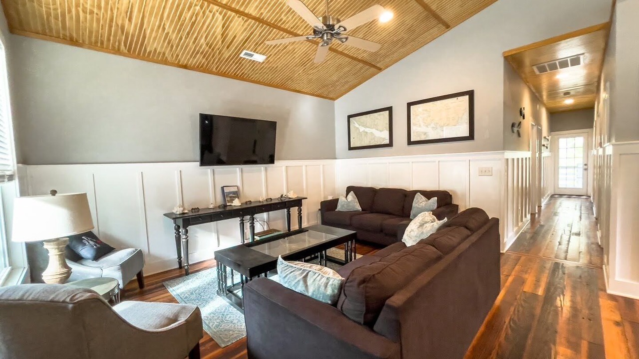 Photo of Livingroom in Minnesott Beach