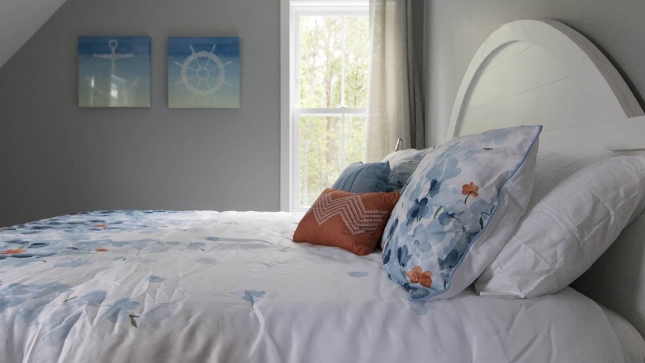 Photo of Bedroom in Minnesott Beach