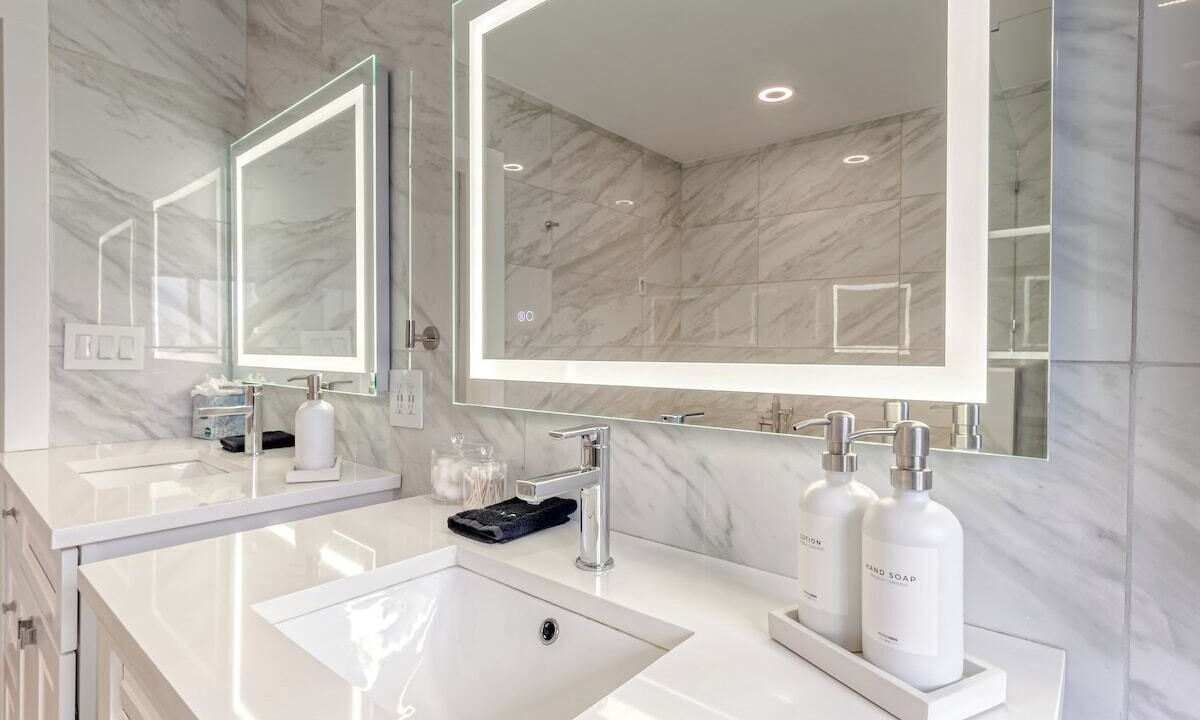 Photo of Bathroom in Lighthouse Point