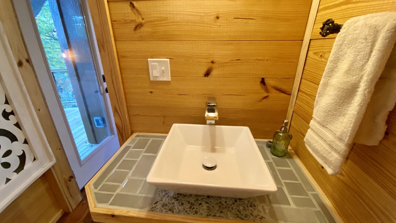 Photo of Bathroom in Lacy-Lakeview